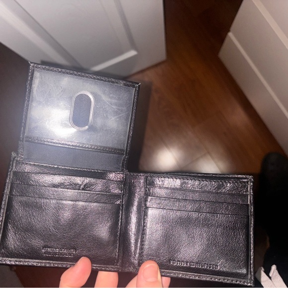 Tommy Hilfiger Wallet - Picture 2 of 2